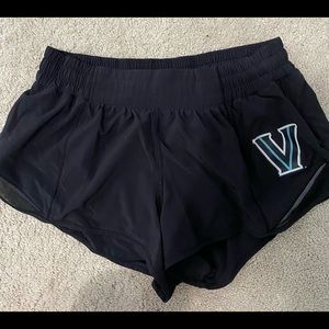 Lululemon Regular Size 10 Villanova Shorts